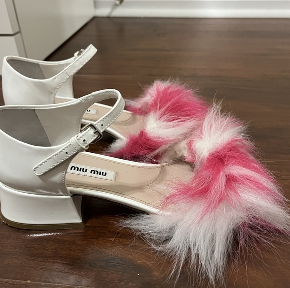 MiuMiu Patent Leather Sandals - Picture 2 of 4